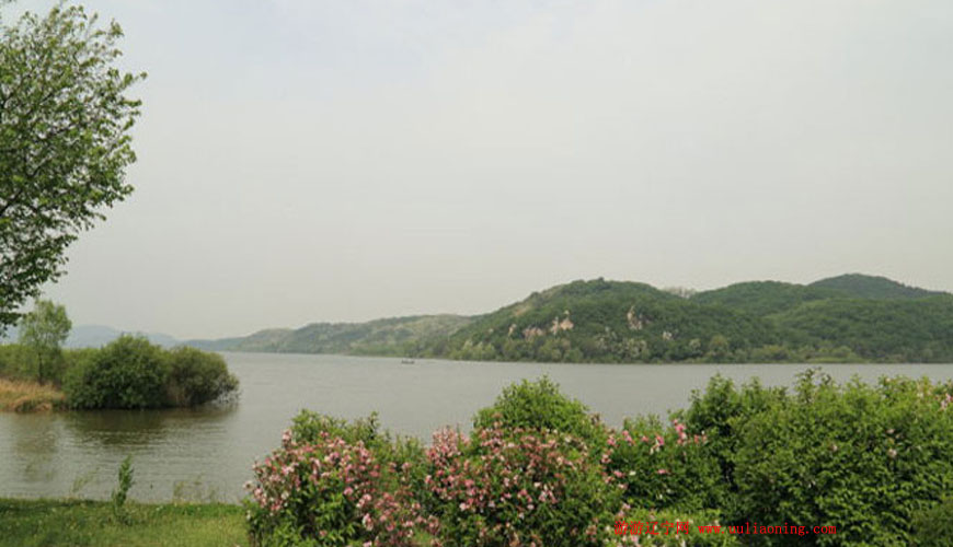 棋盘山秀湖